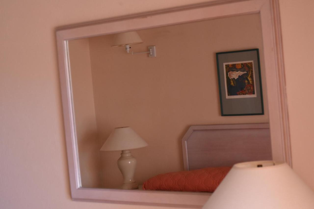 Hotel Pommarine 브리지타운 외부 사진